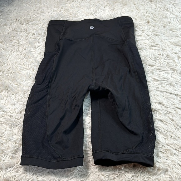 Lululemon Sheer Will High-Rise Short 10" *Pulse Black - Picture 6 of 8